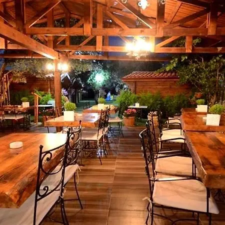 Oda ve Kahvaltı Sakizlar Alacati Park